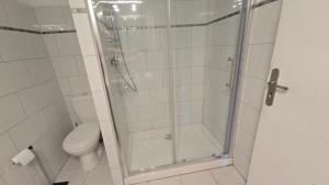 Ένα μπάνιο στο maisonnette de Bon-Repos +11 φωτογραφίες