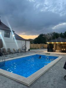 Bazén v ubytování Fairytale House nebo v jeho okolí