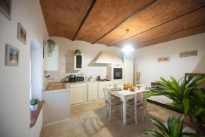 Kuchyň nebo kuchyňský kout v ubytování Podere La Quercia - casolare toscano