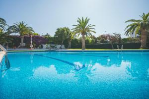 Bazén v ubytování HolaCamp Sitges Relax nebo v jeho okolí