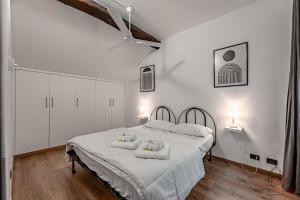 Postel nebo postele na pokoji v ubytování Historic Center Cruises 3 min - AC - WiFi