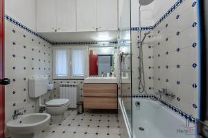 Koupelna v ubytování Historic Center Cruises 3 min - AC - WiFi + 20 fotografií