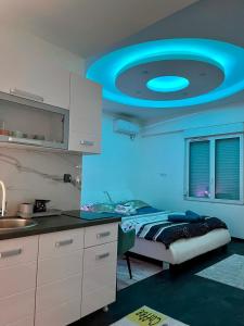 Ένα ή περισσότερα κρεβάτια σε δωμάτιο στο Mysteri