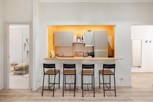 Η κουζίνα ή μικρή κουζίνα στο Claudia's Home Minimal Design 500m from the Center +12 φωτογραφίες