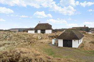 Hoone, kus puhkemaja asub