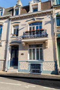 Το κτήριο όπου στεγάζεται  το δωμάτιο σε οικογενειακή κατοικία +60 φωτογραφίες