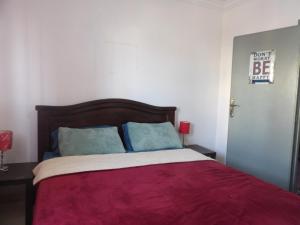 Postel nebo postele na pokoji v ubytování Ghazoua 1