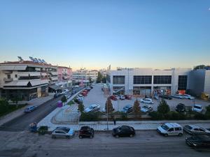 Το κτήριο όπου στεγάζεται  το διαμέρισμα