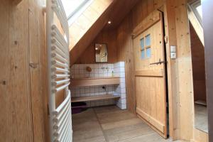 Koupelna v ubytování Elgundua + 20 fotografií