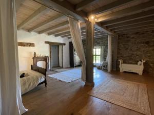 Ένα ή περισσότερα κρεβάτια σε δωμάτιο στο Elissabide +43 φωτογραφίες