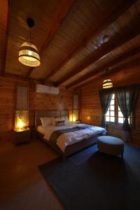 Postel nebo postele na pokoji v ubytování Aviry Palm أفيري النخيل