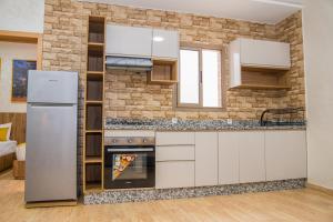 Kuchyň nebo kuchyňský kout v ubytování smiley house imsouane