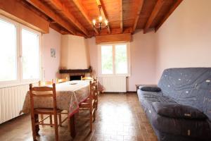 Χώρος καθιστικού στο Ongui ethorri