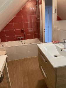 Ένα μπάνιο στο Manoir de Keryhuel classé 4 étoiles +21 φωτογραφίες