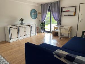 Ένα ή περισσότερα κρεβάτια σε δωμάτιο στο Casinha do Lago