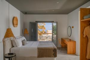 Gallery image of Lemon Suites Santorini in Fira