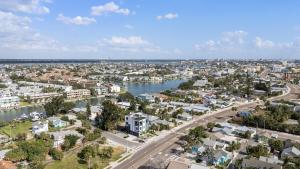 Gallery image of Ocean View-Private Pool-Large Rooftop Deck in St. Pete Beach