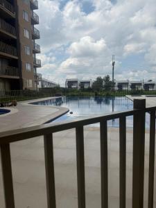 La alberca dentro o cerca de Apartment, 3 bedrooms and 2 full bathrooms