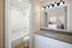 Koupelna v ubytování Best Western Country Lane Inn + 42 fotografií