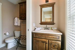 Ένα μπάνιο στο Change of Place Estate +28 φωτογραφίες