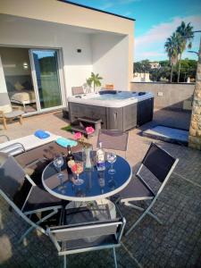 Posezení v ubytování Villa Luz 37 - Jacuzzi Terrace & Swimming Pool