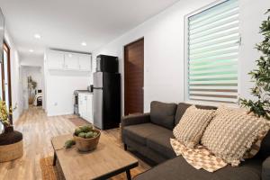 Kuchyň nebo kuchyňský kout v ubytování Los Vagones del Rio - Riverfront + 23 fotografií