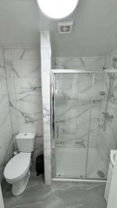 Ένα μπάνιο στο Modern Cardiff Studio - Fast WiFi Prime Location +5 φωτογραφίες