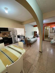 Kuchyň nebo kuchyňský kout v ubytování Casa Magro depto 1er piso para 6