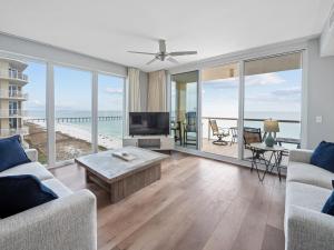 ナバーにあるMermaid Manorの海の見えるリビングルーム +66枚の写真