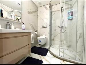 Ένα μπάνιο στο Marco +4 φωτογραφίες