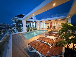 Πισίνα στο ή κοντά στο Hotel Summer Frente Al Mar