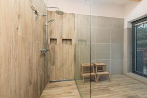 Un baño de Chalet Olešnice 21 fotos más