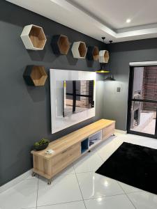 Fotografie z fotogalerie ubytování 98 Inn Guesthouse Two Bedroom Apartment v destinaci Jacksonʼs Drift