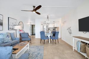 Μια τηλεόραση ή/και κέντρο ψυχαγωγίας στο Hololani B302