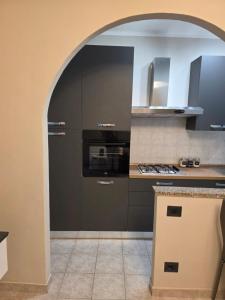 Η κουζίνα ή μικρή κουζίνα στο Manzoni 2 - THE V Collection Apartment +17 φωτογραφίες