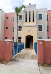 Το κτήριο όπου στεγάζεται  η παραθεριστική κατοικία