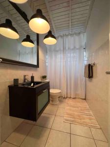 Koupelna v ubytování XELOR | Cozy Home | Generator/Cistern | Bayamón