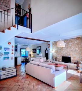 TV a/nebo společenská místnost v ubytování El Pinar de la Lobera