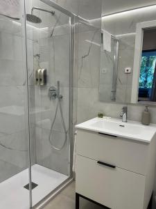 Koupelna v ubytování Mako Suites - Centro e Stazione + 31 fotografií