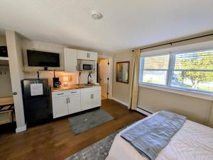 Η κουζίνα ή μικρή κουζίνα στο Ludlow Lax