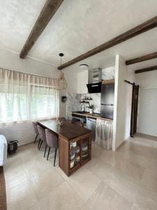 Kuchyň nebo kuchyňský kout v ubytování O descanso do Peregrino