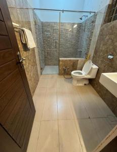 Ένα μπάνιο στο Holiday Inn islamabad +36 φωτογραφίες