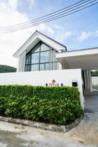 Budova, kde se vila nachází