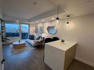 Posezení v ubytování Bright 1 BR with waterview and 6 appliances