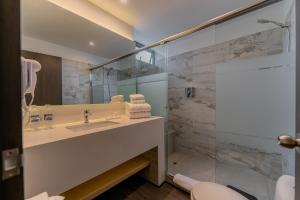 Phòng tắm tại Hotel Límade