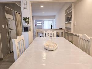 Η κουζίνα ή μικρή κουζίνα στο Casa con Pileta, Parrilla y Acceso con Rampa +7 φωτογραφίες