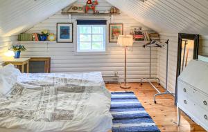 Ένα ή περισσότερα κρεβάτια σε δωμάτιο στο 2 Bedroom Gorgeous Home In Värmdö