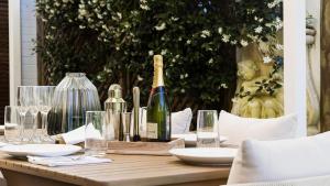 Nápoje v ubytování La Luce - Port Stephens + 28 fotografií