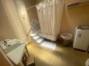 Ένα μπάνιο στο Refugio Caro Cox +38 φωτογραφίες