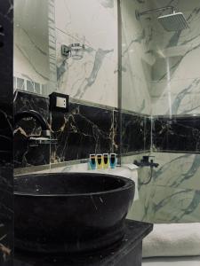 Ένα μπάνιο στο boulevard Pyramids view inn